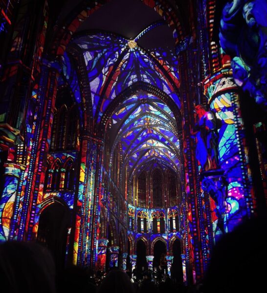 Spectacle Luminiscence dans la cathédrale Saints-Michel-et-Gudule en décembre 2025 à Brussels