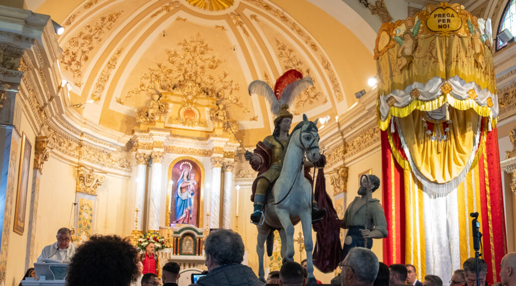 Photo of the statue of Saint Martin in the Church of Our Lady of Colomba in San Martino di Taurianova, taken on the day of the Saint Martin procession in 2025.